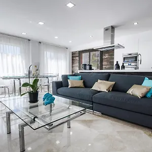 https://gorgeous-170-sqm-penthouse-with-sea-view-terraces.es-andalucia.com