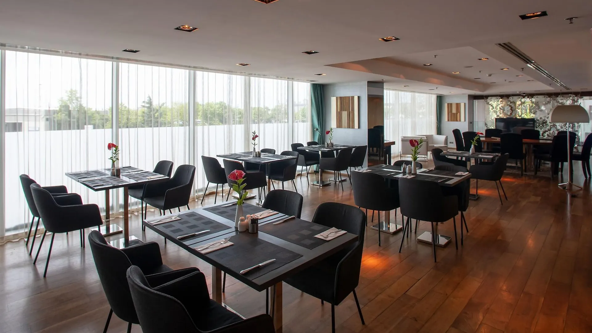 Hotel Doubletree By Hilton Istanbul - Moda
