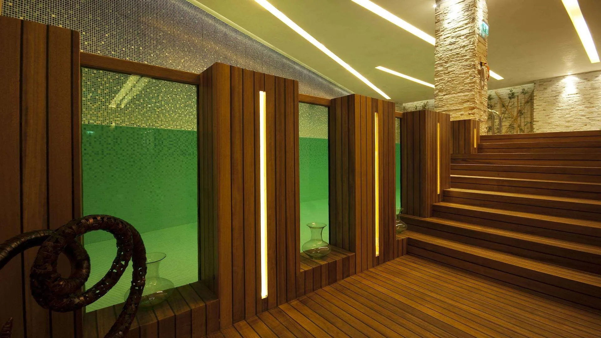 Doubletree By Hilton Istanbul - Moda Hotel