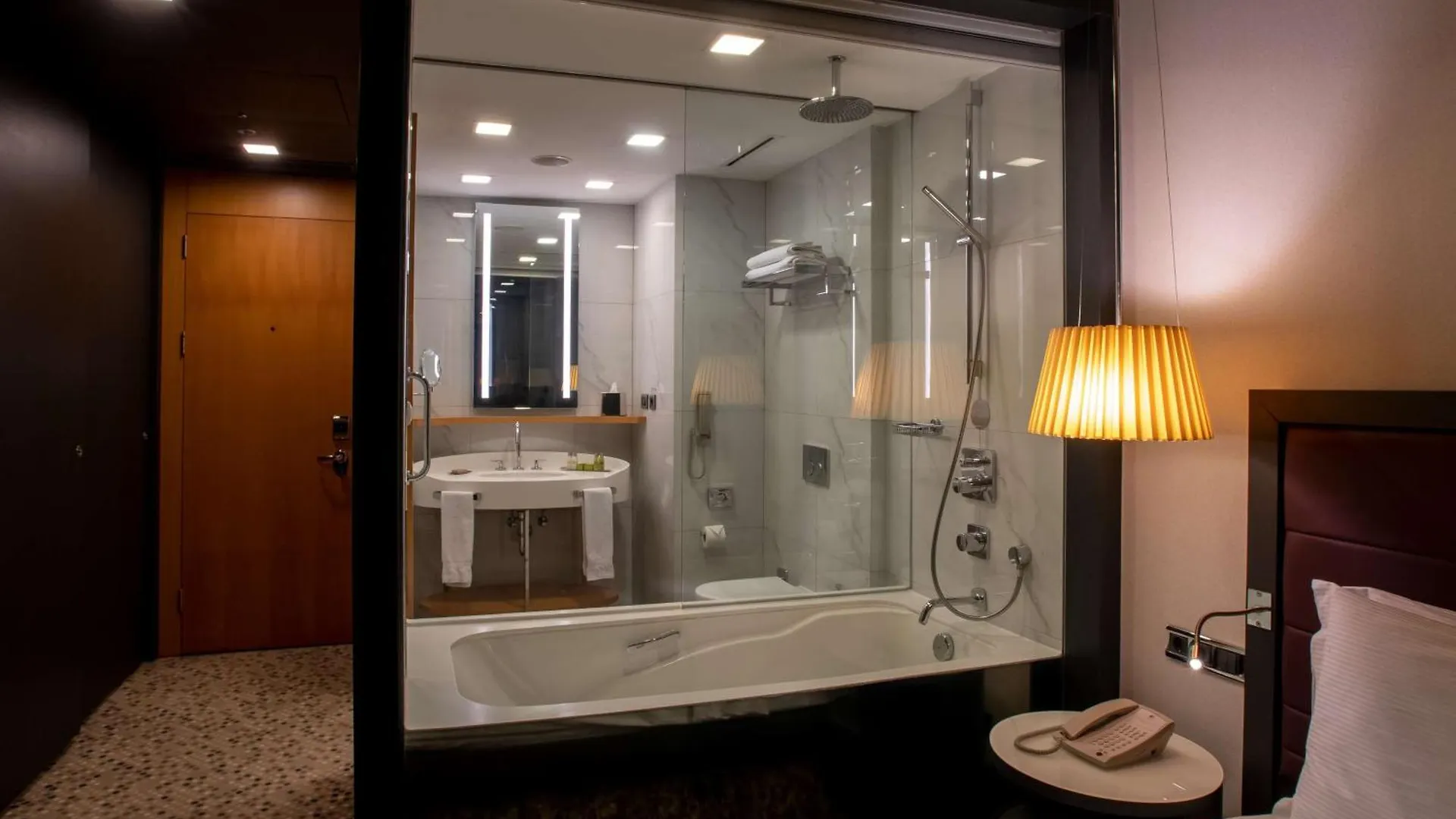 Hotel Doubletree By Hilton Istanbul - Moda