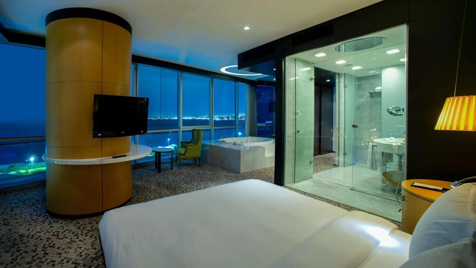 Doubletree By Hilton Istanbul - Moda Hotel